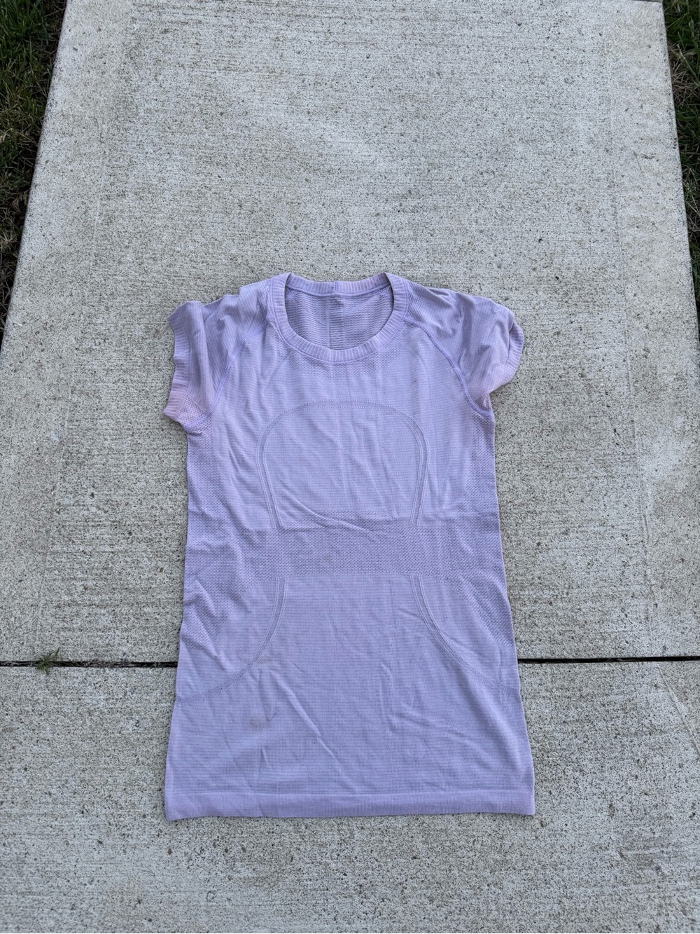 Women’s Lululemon Tee shirt